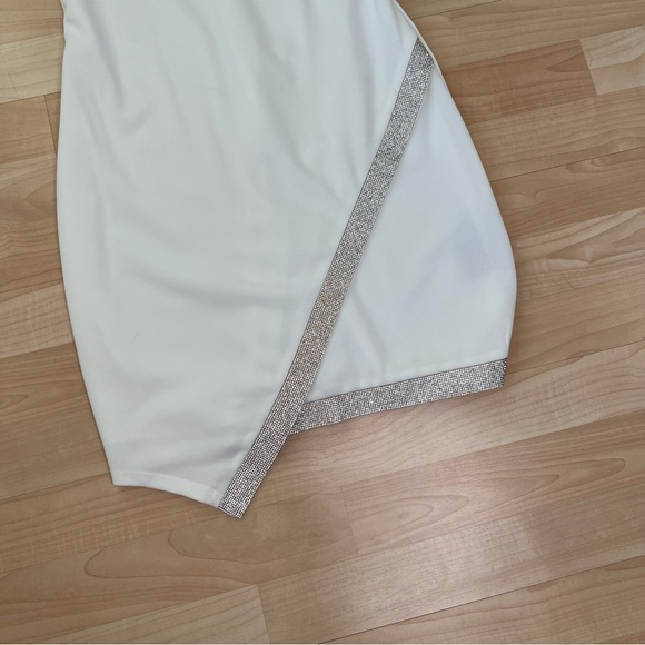 White Homecoming Dress Asymmetrical Cut with Silver Detail Size Medium Juniors - Picture 2 of 7